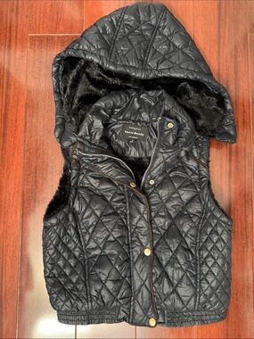 Haute Monde Quilted Hooded Vest in Black with Faux Fur